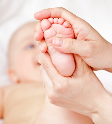 Comment prendre soin des pieds de son bébé ?