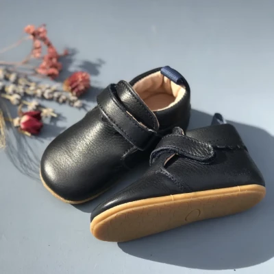 Chaussons bébé Suzanne bleu marine