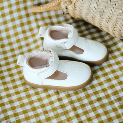 Chaussures premiers pas Hippolyte blanc cassé