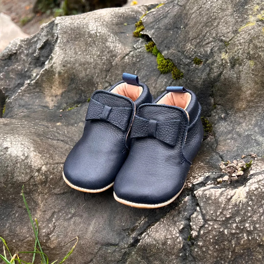 Chaussons bebe Arielle bleu marine Lazare Kids Shoes