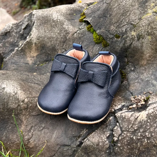 Chaussons bébé Arielle bleu marine Lazare Kids Shoes
