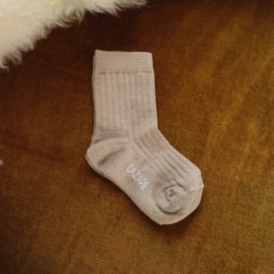 Chaussettes bébé côtelées beige