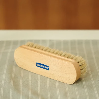 Brosse nubuck et daim Saphir