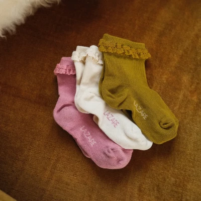 Trio de chaussettes à volants