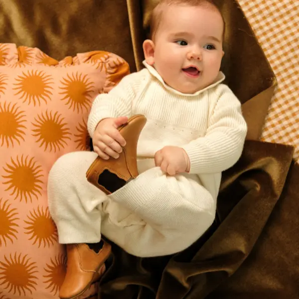 Chausson bébé Oscar marron type Chelsea boots en cuir souple Lazare