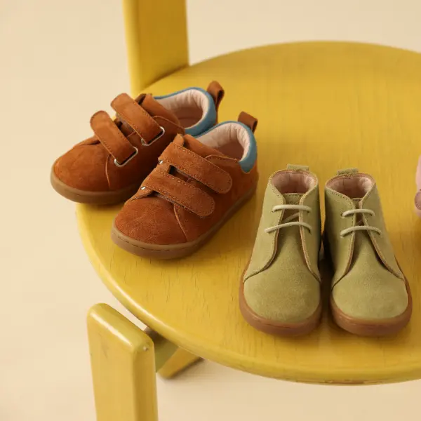 Sélection de chaussures premiers pas en cuir souple Lazare, plusieurs modèles