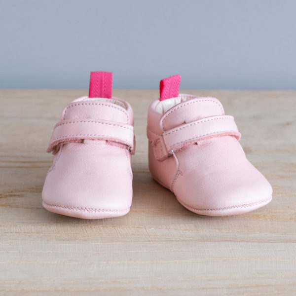متجر كن هادئا استثنائي Chausson Cuir Bebe Rose Et Chocolat Cedarmantel Com