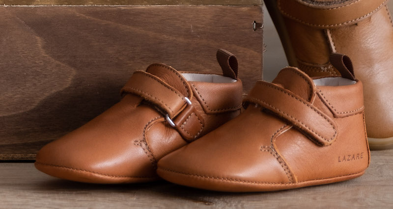 chaussons-en-cuir-souple-Achille-calvados-fermeture-scratch